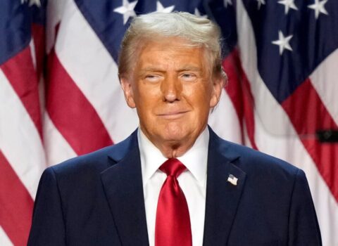 Tramp: “Avropa bir çox məsələlərdə öz işinin öhdəsindən pis gəlir”