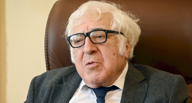 Şəklimi yayıb vay-şivən saldılar – ANAR Şəklimi yayıb vay-şivən saldılar – ANAR