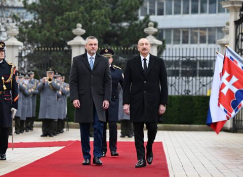 Prezident İlham Əliyevin Bratislavada rəsmi qarşılanma mərasimi olub
