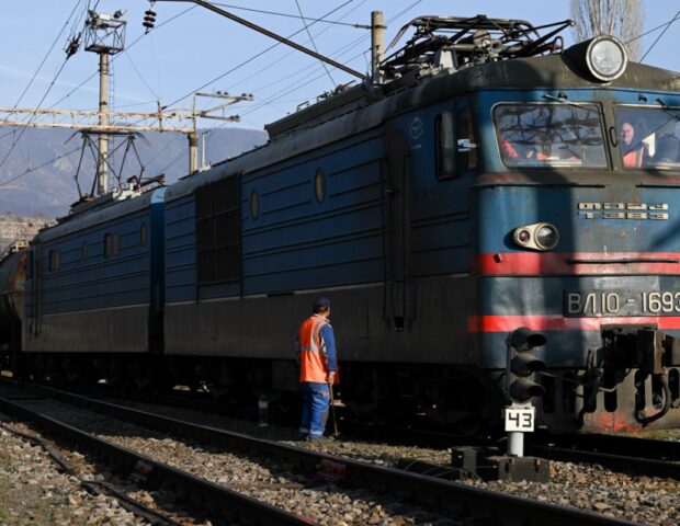 Azərbaycandan göndərilən neft məhsulları Ermənistana çatdı – FOTOLAR