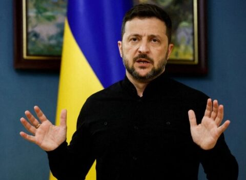 “Onu nə bu gün, nə də sabah dəyişmək fikrim var” – Zelenski