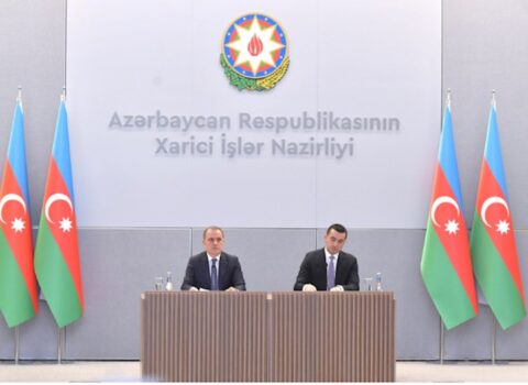 Azərbaycanın “qara siyahı”sında neçə nəfər var?