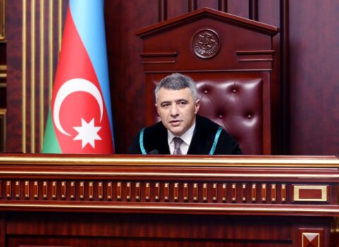 Yeni hakimlər and içdilər – FOTOLAR