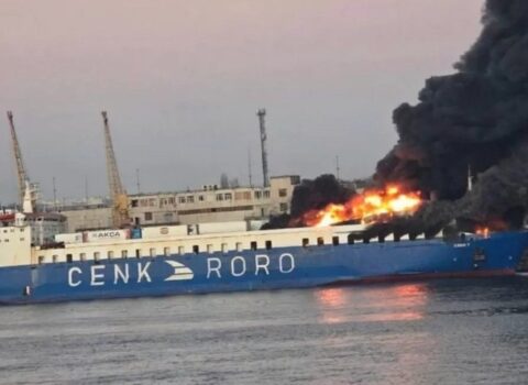 Odessa limanında Türkiyəyə məxsus yük gəmisi vuruldu