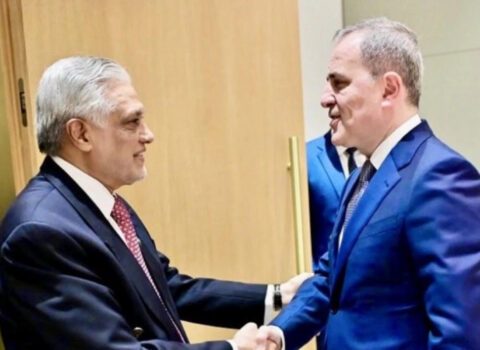 Azərbaycan və Pakistan XİN rəhbərləri regional məsələləri müzakirə ediblər