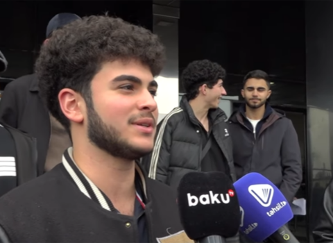 “Yerdəki 100 manatı götürmək istəyəndə yıxıldı” – Video