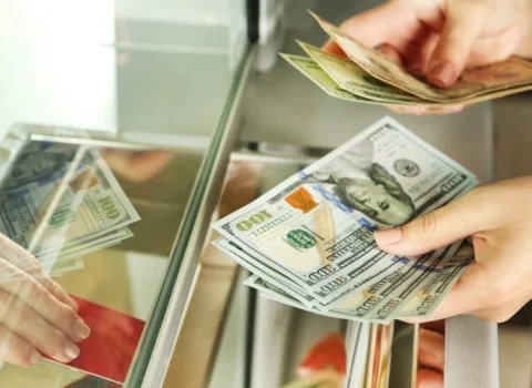 Alpha Economics: Ermənistana pul köçürmələrinin yarısı Rusiyadan gəlir