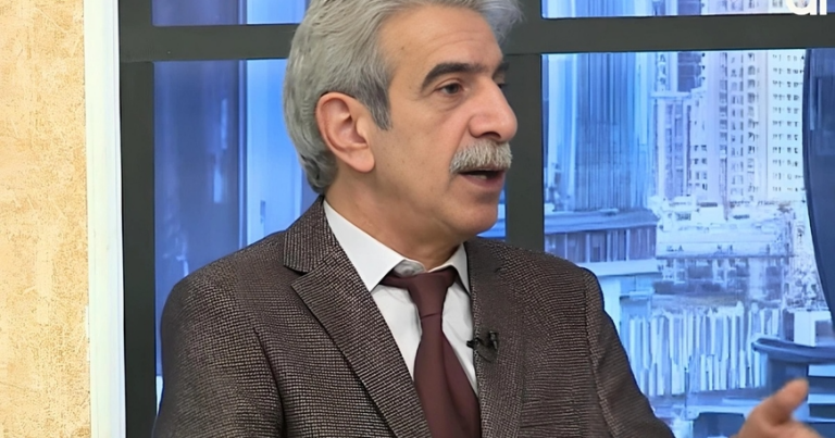 Tanınmış prodüser: “Abırlılar abırsızlara baxmağa məhkumdurlar” – VİDEO Tanınmış prodüser: “Abırlılar abırsızlara baxmağa məhkumdurlar” – VİDEO