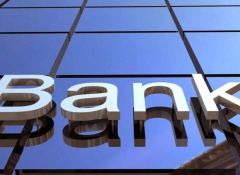 Bankdan pul götürmək istəyənlərin NƏZƏRİNƏ