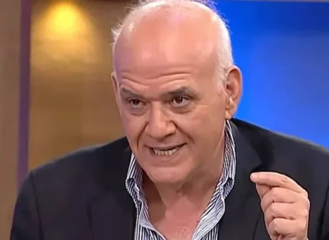 Tanınmış türkiyəli şərhçi Ahmet Çakar sərbəst buraxılıb