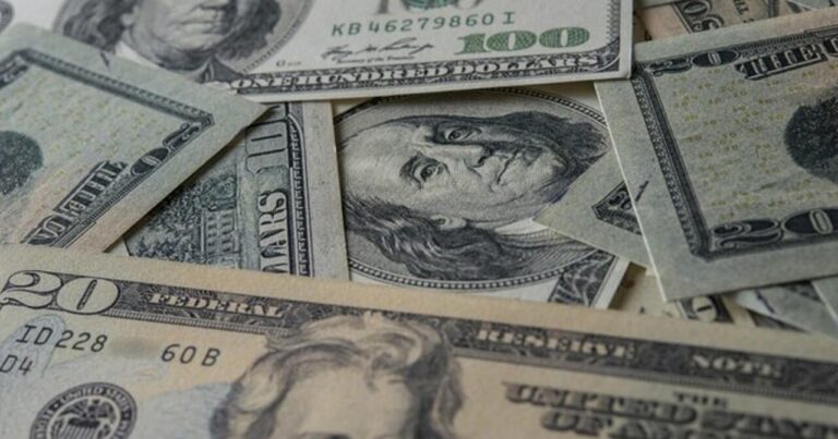 8 ildən sonra İLK – Dollar kəskin UCUZLAŞDI 8 ildən sonra İLK – Dollar kəskin UCUZLAŞDI