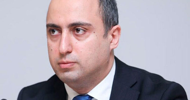 Emin Əmrullayev yeni prorektor təyin etdi – FOTO Emin Əmrullayev yeni prorektor təyin etdi – FOTO