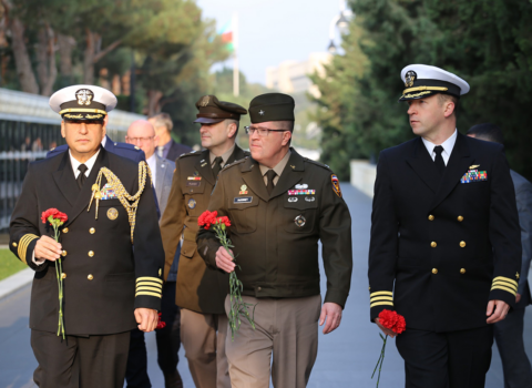 ABŞ generalı Bakıya gəldi – FOTOLAR