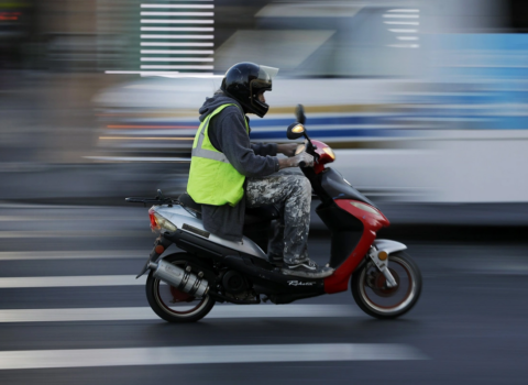 Bu moped sürücüləri cərimələnəcək
