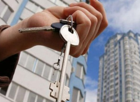 Çoxuşaqlı ailələr mənzil ala bilmir – Bank çıxış yolu təklif etdi