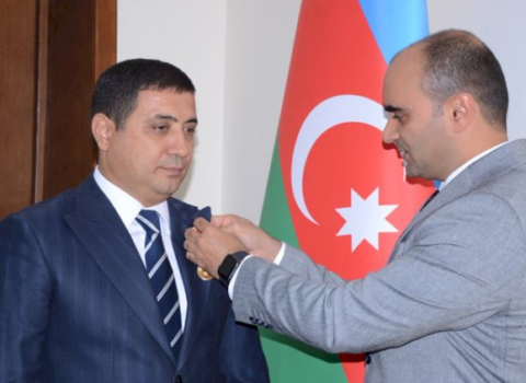 Yeni icra başçısı köməkçisini işdən çıxardı 