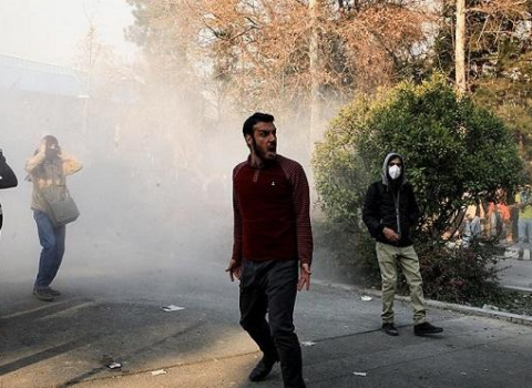 İranda kütləvi etirazlar: “Sona qədər gedirik”