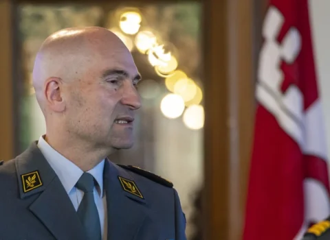 Müdafiə naziri: İsveçrə özünü hücumdan qorumaq qabiliyyətində deyil