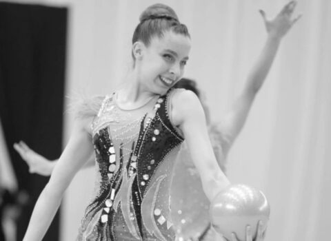 18 yaşlı gimnast dünyasını dəyişdi