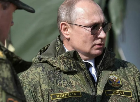 Ukrayna TƏHLÜKƏDƏ: Putin müharibəni alovlandırmağa hazırlaşır, Rusiya hərbi gücünü artırır