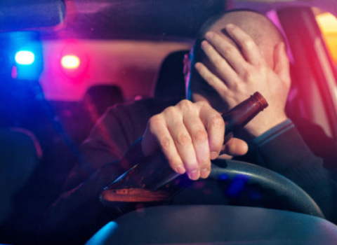 Polisə sərxoş olmadığını bildirdi, anası “içib” dedi