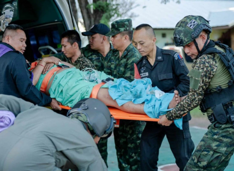 Kamboca Tailanda raket zərbəsi endirdi