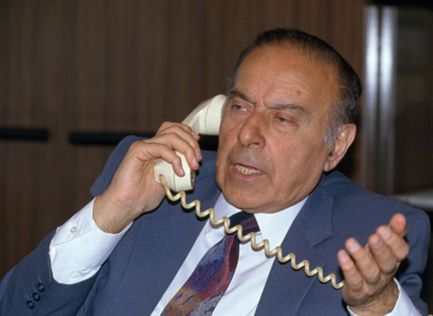 “Heydər Əliyev Ramiz Mehdiyevə zəng edib dedi ki…” – Prezidentin fotoqrafı