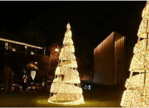 Bakıda yeni il şənliklərinə hazırlıq yekunlaşır