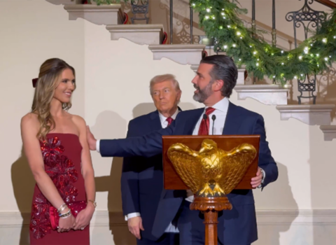 Trampın oğlu nişanlandı – VİDEO