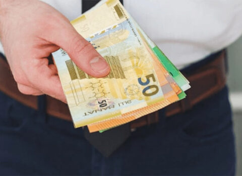 Onların maaşı QALDIRILIR – Nazir açıqladı