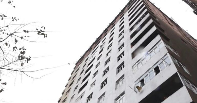 Sumqayıtda sakinlər aldıqları mənzillərə köçə bilmirlər – VİDEO