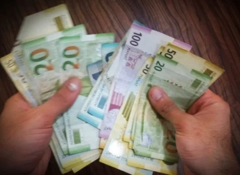 Abşeronda kişi bankomatdan pul oğurlayıb qonşulara xərclədi