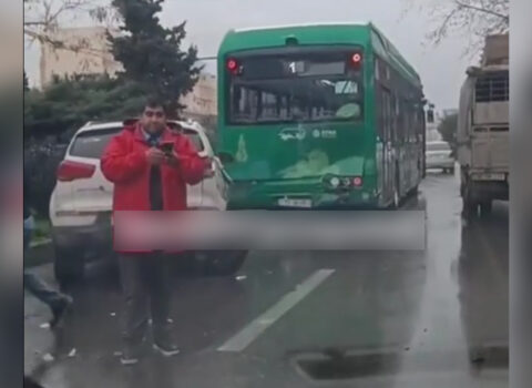 Bakıda marşrut avtobusları toqquşdu – Xəsarət alan var