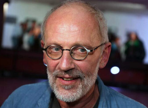 Altıncı dəfə evlənir