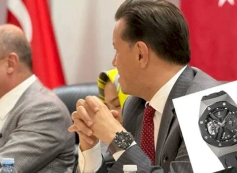 Deputat iclasa 214 min dollarlıq saatla gəldi – FOTO