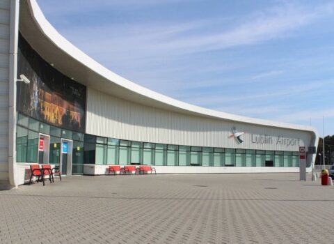 Polşanın iki hava limanının fəaliyyəti dayandırıldı