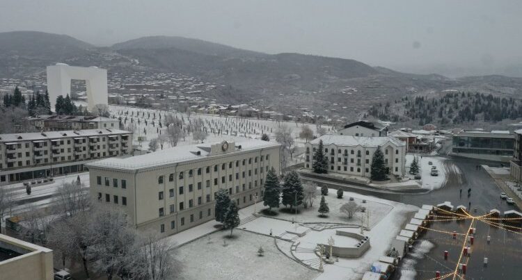 Xankəndinə ilk qar yağdı