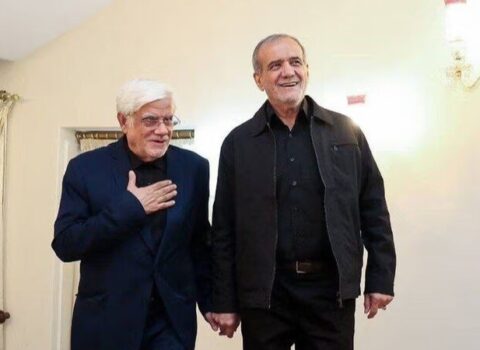 Məhəmmədrza Arif istefa verdi, Pezeşkian qəbul etmədi