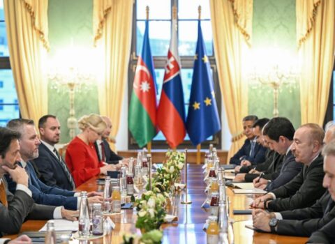 Bratislavada Azərbaycan və Slovakiya prezidentlərinin geniş tərkibdə görüşü olub