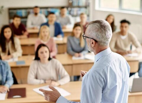 Gürcüstanda ali təhsilin müddəti azaldıldı