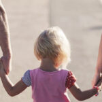 Uşaqların dinə etiqad etməyə məcbur edilməsi qadağandır