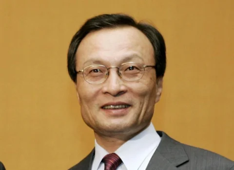 Cənubi Koreyanın sabiq baş naziri Vyetnama səfəri zamanı öldü