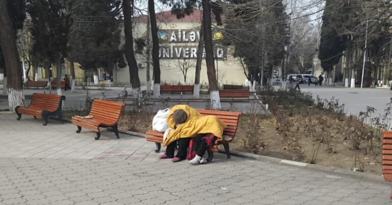 Həmin uşaq xəstəxanaya, ana isə psixiatriya müəssisəsinə yerləşdirildi – Rəsmi Həmin uşaq xəstəxanaya, ana isə psixiatriya müəssisəsinə yerləşdirildi – Rəsmi