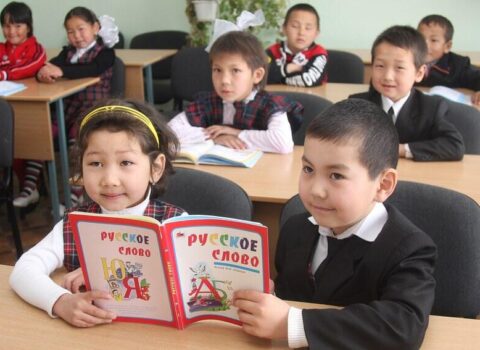 Daha bir türk dövləti rus dilindən uzaqlaşır