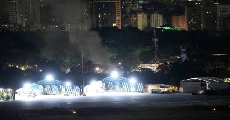 ABŞ ordusu Karakasdakı partlayışlara münasibət bildirmədi ABŞ ordusu Karakasdakı partlayışlara münasibət bildirmədi