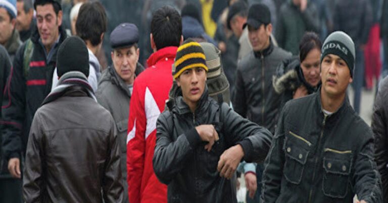 Rusiyada azərbaycanlı miqrantlar zorla müharibəyə cəlb olunur Rusiyada azərbaycanlı miqrantlar zorla müharibəyə cəlb olunur