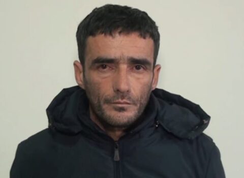 Kameraları sındırıb, oğurluq edirmiş