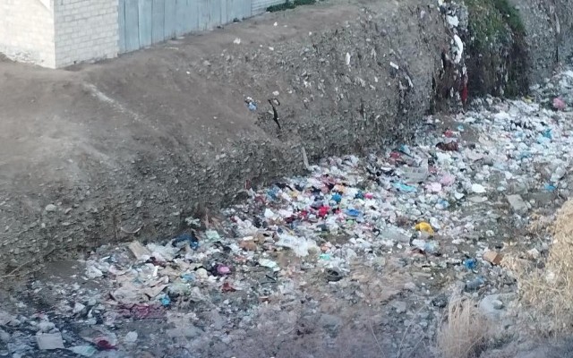 Gəncəçay zibil yatağına çevrilib – FOTO