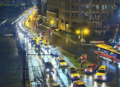 Qəza “20 Yanvar” istiqamətində sıxlıq yaratdı – FOTO