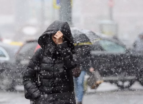 Bakıya qar yağır – VİDEO